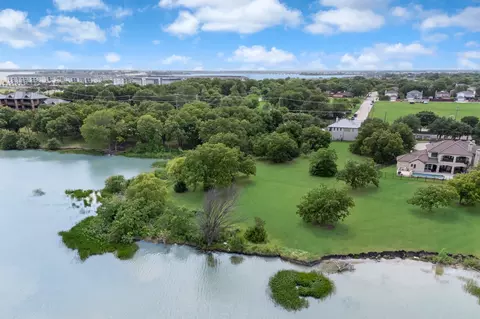 2106 Stone Hollow Dr, Rowlett, TX 75088