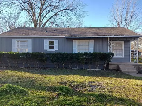 1452 Nash St, Garland, TX 75042
