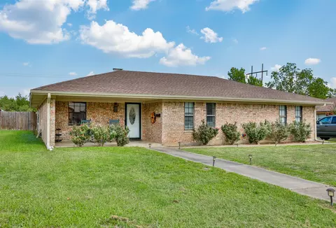 1212 Aspen Rd, Gainesville, TX 76240
