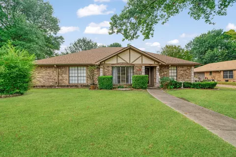 4010 Morningside Dr, Paris, TX 75460