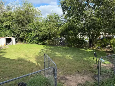Exterior - 4216 Knoll Dr, Waco, TX 76708 photo 2 of 3