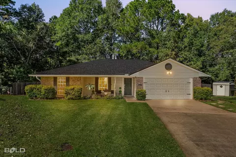 8503 Hollow Bluff Dr, Haughton, LA 71037
