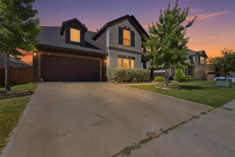 1112 Bear Oak Dr, Burleson, TX 76028