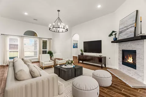 1421 Hodge St, Mckinney, TX 75071