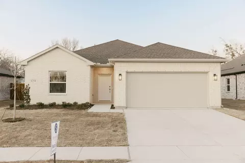 1214 Anderson Dr, Trenton, TX 75490