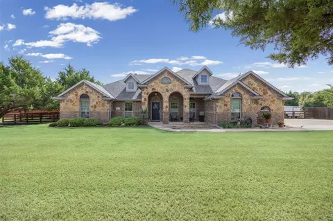 232 Becky Ln, Waxahachie, TX 75165