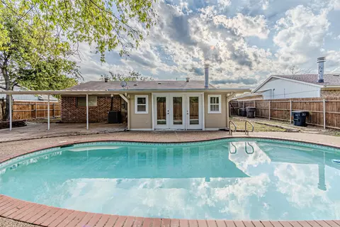 9908 Pilot Point St, Fort Worth, TX 76108