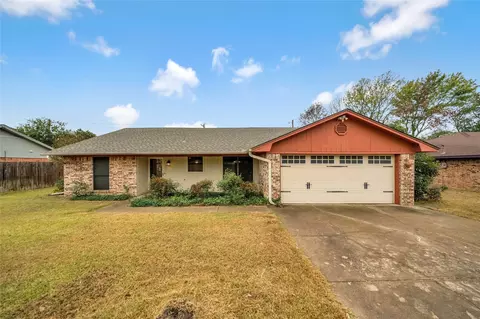 1219 Dirkson St, Weatherford, TX 76087