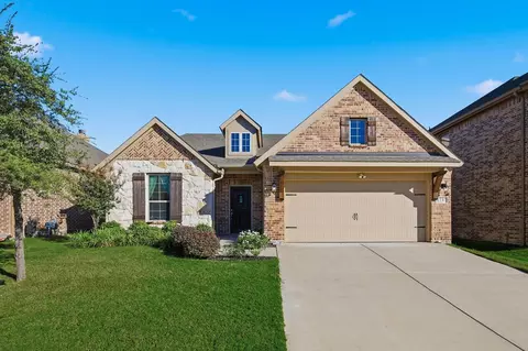 1737 Rio Secco Dr, Fort Worth, TX 76131