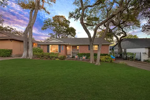 9036 Westbriar Dr, Dallas, TX 75228