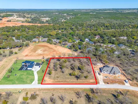 1148 E Landings N, Granbury, TX 76049