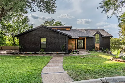 227 Oak Hill Dr, Trophy Club, TX 76262