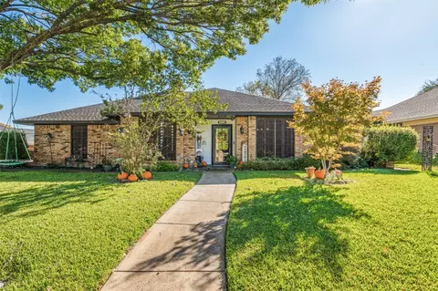 206 Cardinal Creek Dr, Duncanville, TX 75137