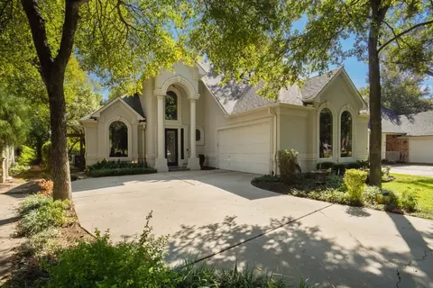 5968 Riverbend Pl, Fort Worth, TX 76112