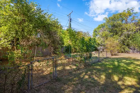 Exterior - 4208 N 22nd St, Waco, TX 76708 photo 11 of 12