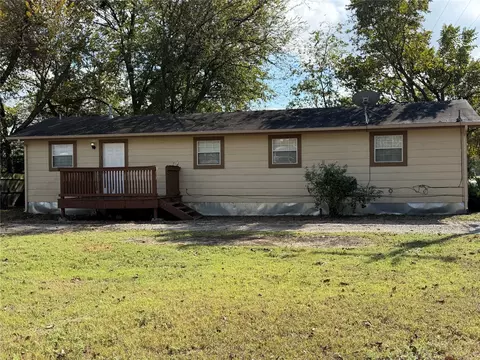 703 S Jackson St, Kaufman, TX 75142