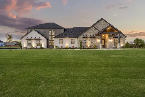 2832 Southbay Cir, Northlake, TX 76226