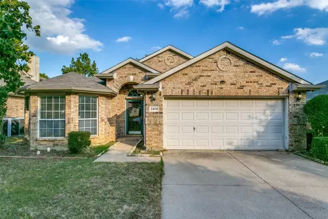 2408 Graystone Ln, Corinth, TX 76210
