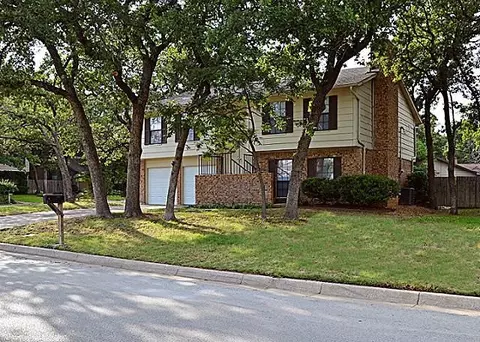 6305 High Country Trl, Arlington, TX 76016