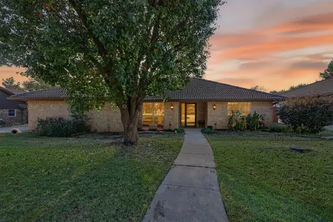 1128 Sunset Dr, Trophy Club, TX 76262