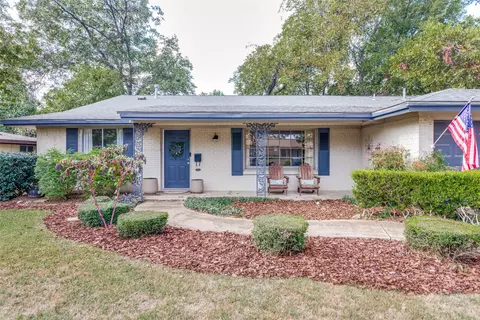 6921 Valhalla Rd, Fort Worth, TX 76116
