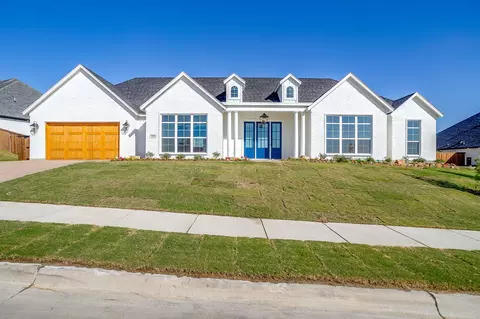 8129 Spanish Hls, Benbrook, TX 76126