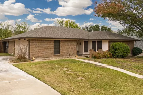 7508 Woodside Hill Ct, Fort Worth, TX 76179