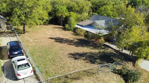 1701 Flanders St, Dallas, TX 75208