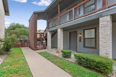 1356 S 12th St, Waco, TX 76706