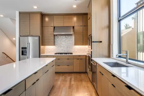1914 La Croix Pl, Dallas, TX 75214