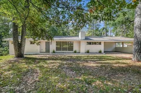 4022 Parkwood Dr, Shreveport, LA 71119