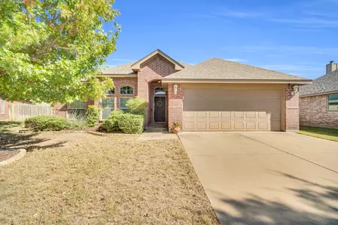 504 Quest Ct, Saginaw, TX 76179