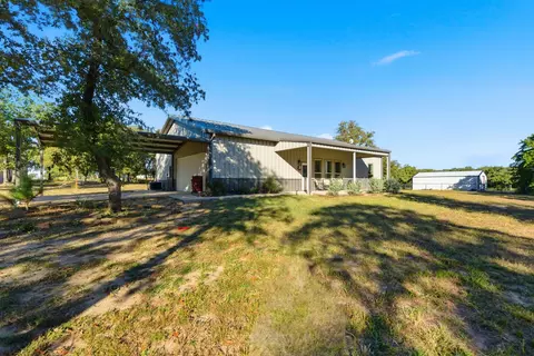 333 Loggins Trl, Poolville, TX 76487