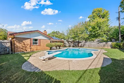 1000 Madrid St, Hurst, TX 76053