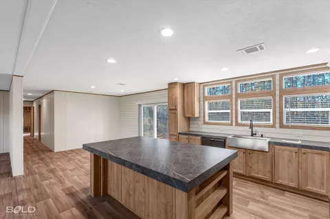 Kitchen - 10565 Highway 3, Plain Dealing, LA 71064 photo 3 of 5