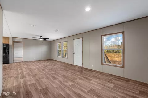 Living - 10565 Highway 3, Plain Dealing, LA 71064 photo 5 of 5