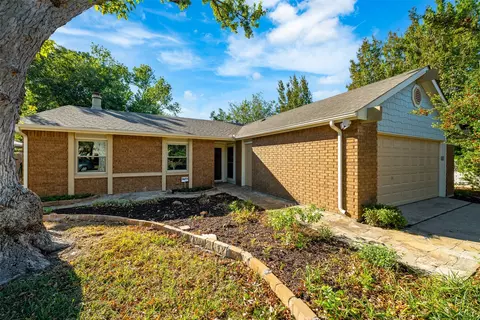 4241 Longmeadow Way, Fort Worth, TX 76133