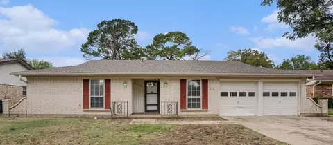 2420 Monterrey St, Arlington, TX 76015