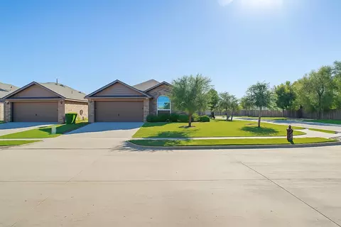 700 Rutherford Dr, Crowley, TX 76036