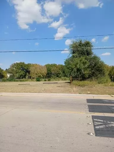 8320 Carbondale St, Dallas, TX 75216