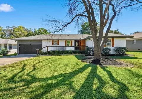 4837 Overton Ave, Fort Worth, TX 76133
