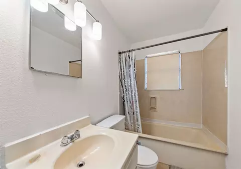 Bath - 3524 Live Oak Ave, Waco, TX 76708 photo 1 of 3