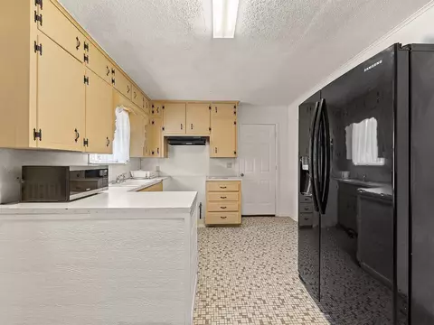 Kitchen - 3524 Live Oak Ave, Waco, TX 76708 photo 2 of 5