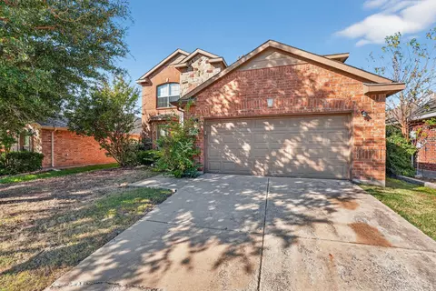 304 Bluefinch Dr, Little Elm, TX 75068