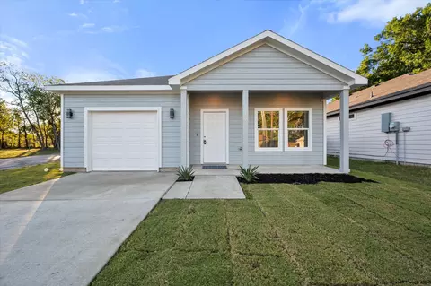 1217 E 6th Ave, Corsicana, TX 75110