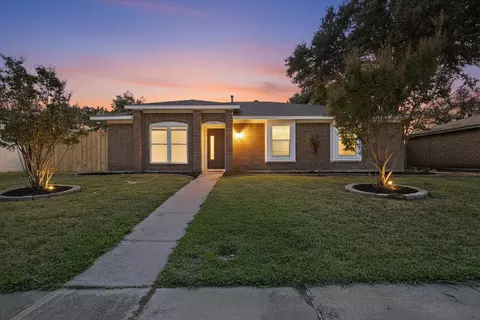 1734 Belltower Pl, Lewisville, TX 75067