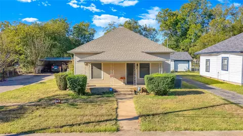 311 N Pendell Ave, Cleburne, TX 76033