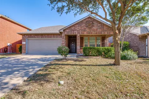 2017 Carriage Rd, Heartland, TX 75126