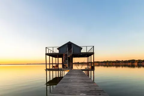 1538 Shoreline Dr, Mabank, TX 75143