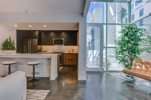 4214 Buena Vista St #9, Dallas, TX 75205